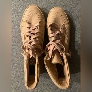 Salmon high top Vans